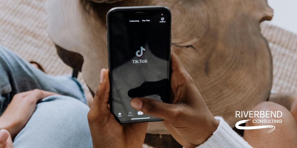 Unlocking the Power of Social Media to Drive E-Commerce Sales Social Media to Drive E-Commerce Sales